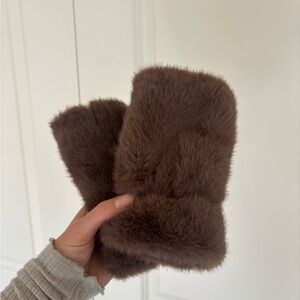 ANTHRO Faux Fur Fingerless Gloves